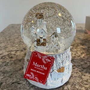 Martha Stuart Winter wonderland song musical snow globe